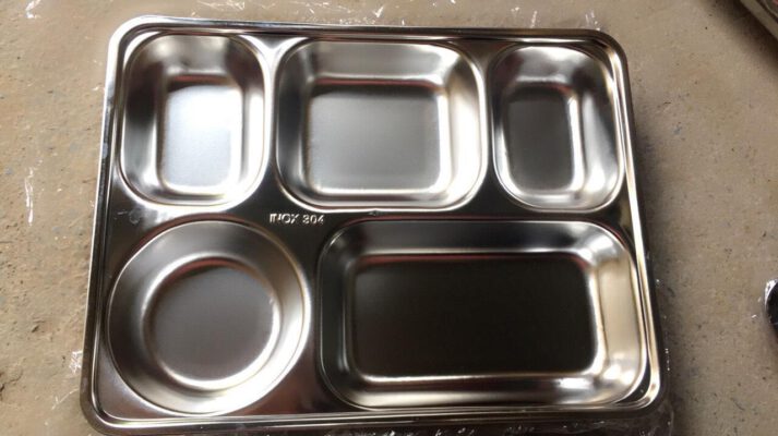 khay cơm inox