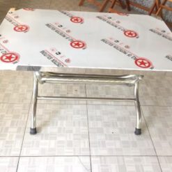 bàn vuông inox loại nhỏ cho gia đình